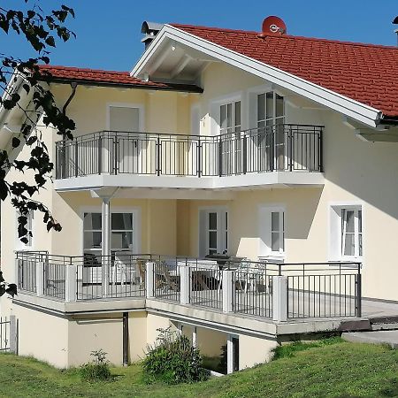 Wunderschoene Ferienwohnung Mit Seeblick Zell am Moos Dış mekan fotoğraf