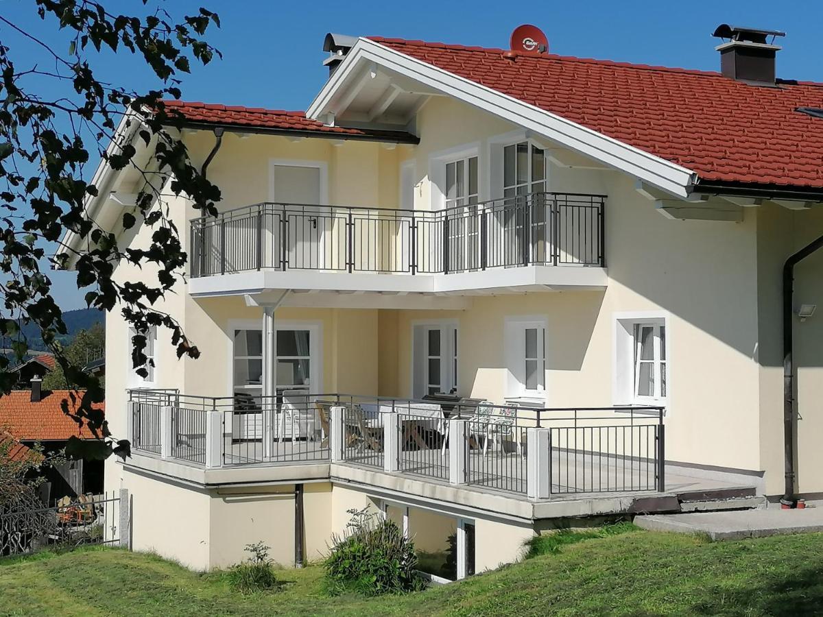 Wunderschoene Ferienwohnung Mit Seeblick Zell am Moos Dış mekan fotoğraf