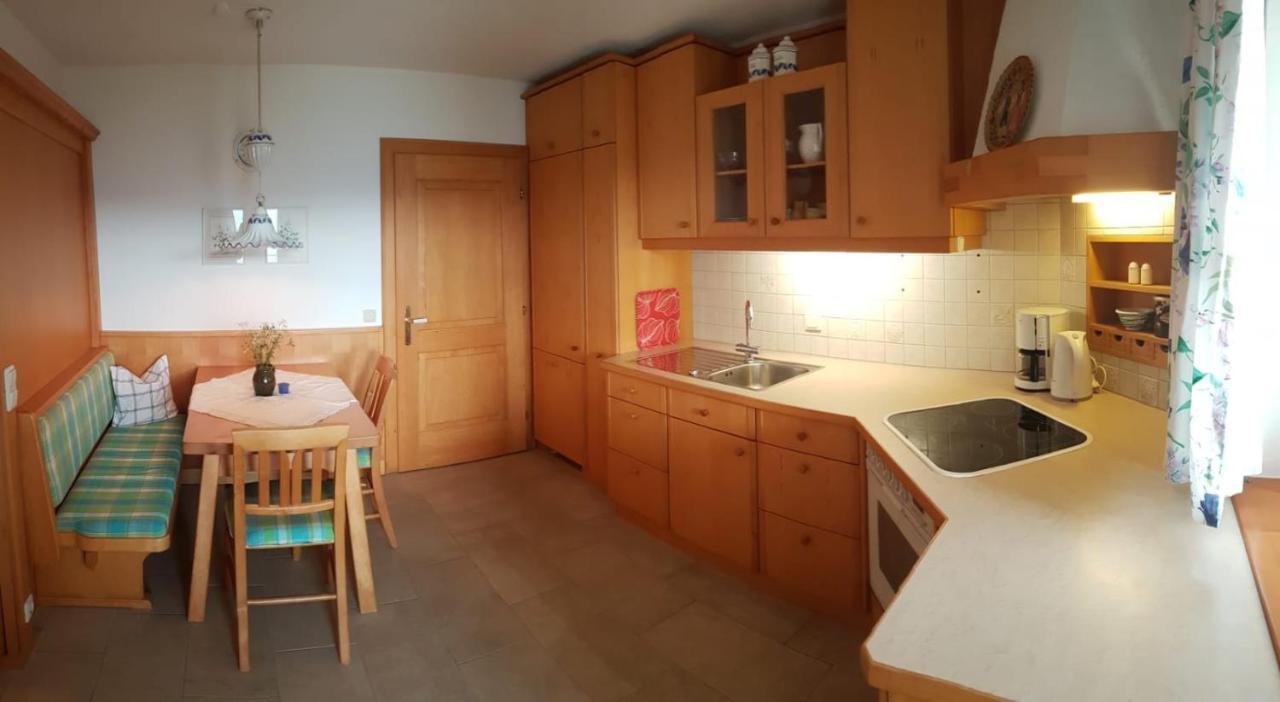 Wunderschoene Ferienwohnung Mit Seeblick Zell am Moos Dış mekan fotoğraf